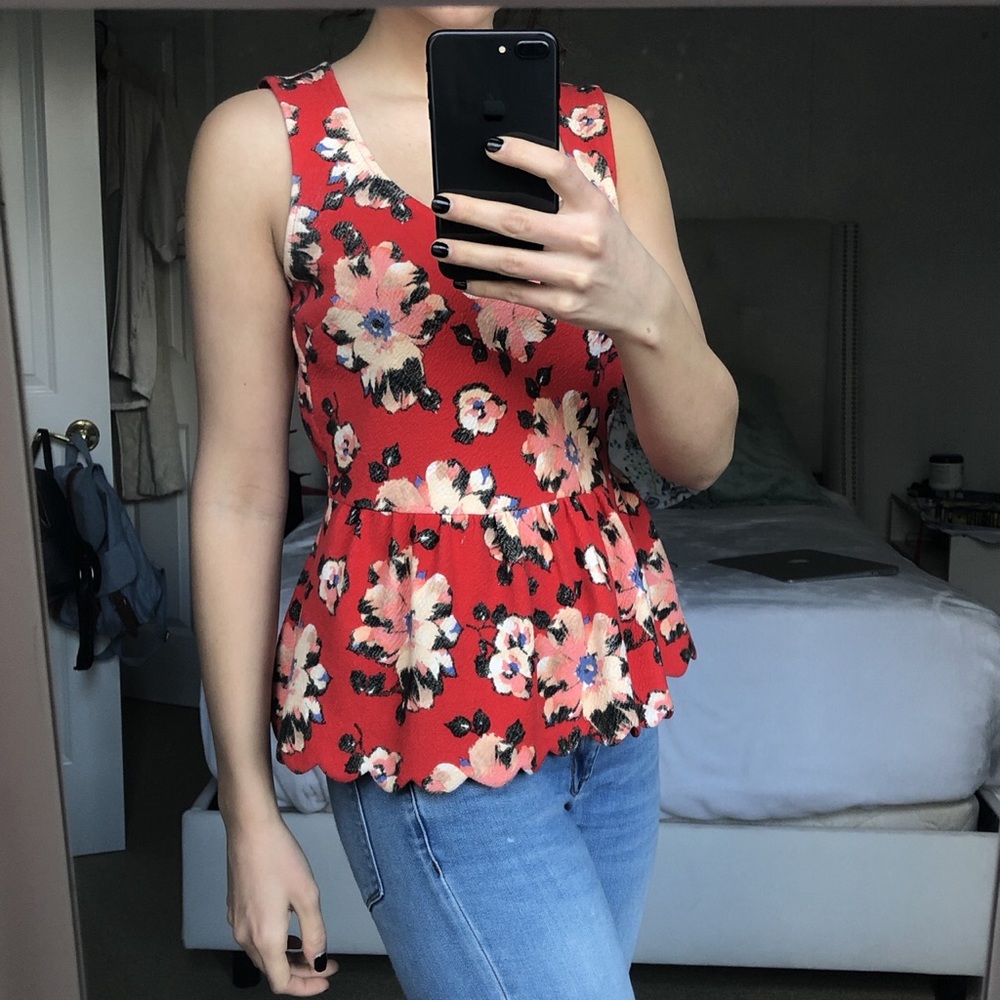 Anthropologie floral peplum tank with scallop edge